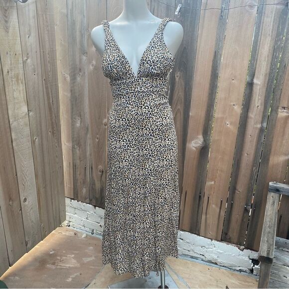 ASOS DESIGN plunge maxi dress in animal print size 0 - Picture 10 of 14